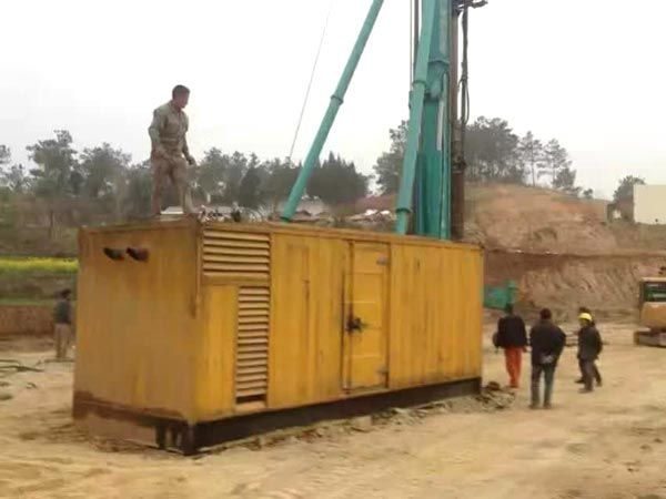 南谯如何判断水冷式机油散热器密封件是否需要更换?